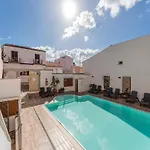 Bright 3 Guest With Pool Appartamento