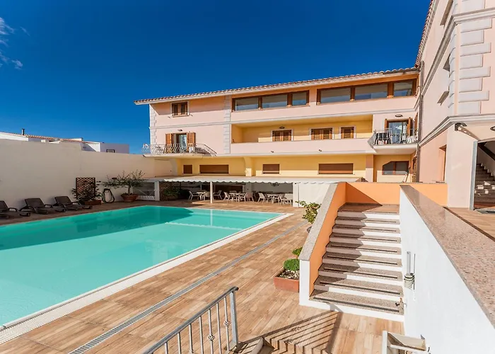 Bright 3 Guest With Pool Апартаменты Санта-Тереза-Галлура