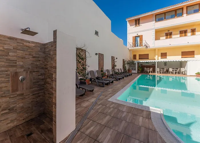 Апартаменты Bright 3 Guest With Pool