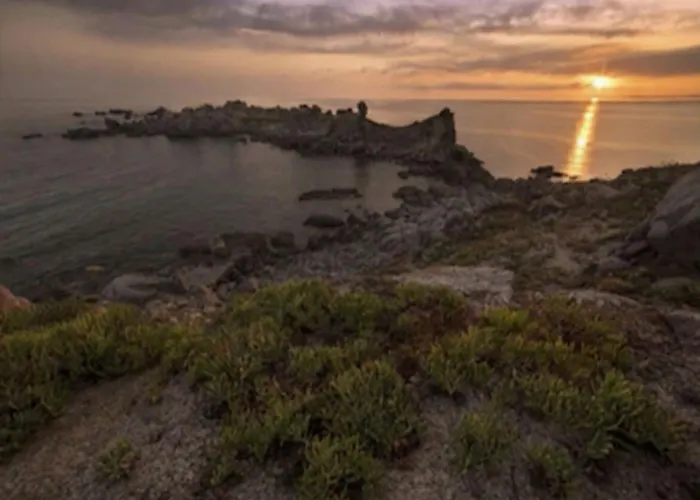 Апартаменты Bright 3 Guest With Pool Санта-Тереза-Галлура